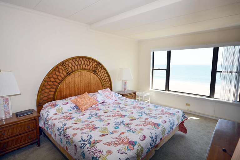 Oceanfront-Bedroom