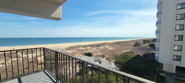 BALCONY-VIEW-LOOKING-SOUTH