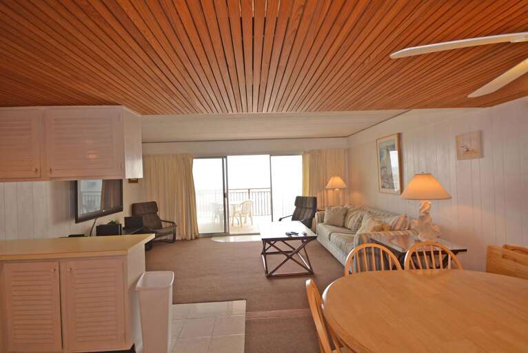 Beachloft 2-J Oceanfront Living Room