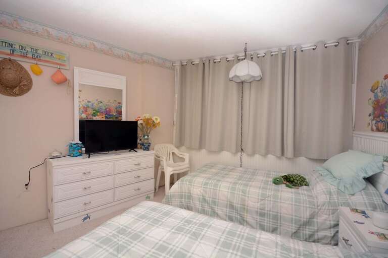 TWO-TWINS-BEDROOM TWO-TWINS-BEDROOM
