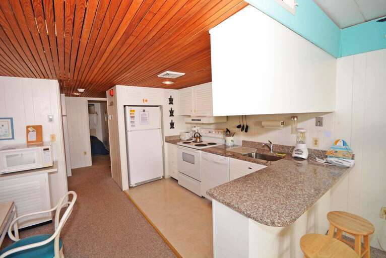 Beachloft 1-D Full-Size Kitchen Beachloft 1-D Full-Size Kitchen