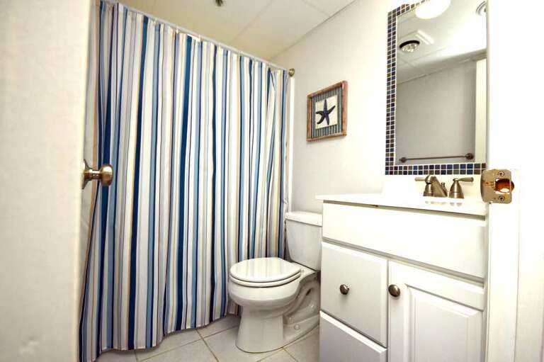 HALLBATHROOM