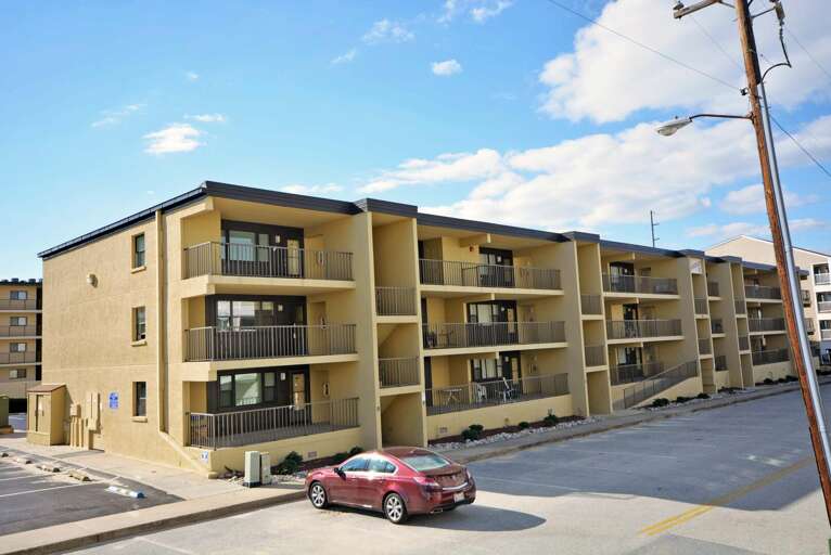 Canvasback building