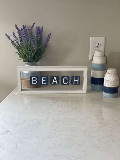 Fun coastal décor in the kitchen!