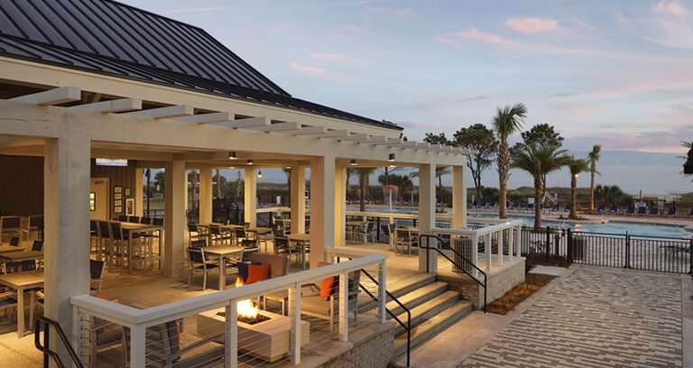 Guest staying at Carolina Beach Club 429 can use all the amenities from the Hilton property. They offer   outdoor temperature controlled pools and jacuzzi, fitness center, outdoor games , beach path walk , hammocks to enjoy view of Atlantic ocean .
Oceans