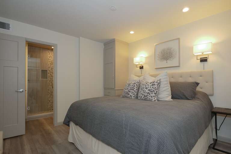 Master bedroom offers upgraded furniture , very comfy king size bed, closet space ,flat screen T.V and private master bathroom .
