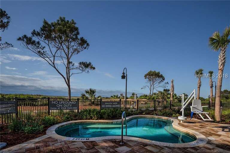 Guest staying at Carolina Beach Club 429 can use all the amenities from the Hilton property. They offer   outdoor temperature controlled pools and jacuzzi, fitness center, outdoor games , beach path walk , hammocks to enjoy view of Atlantic ocean .
Oceans