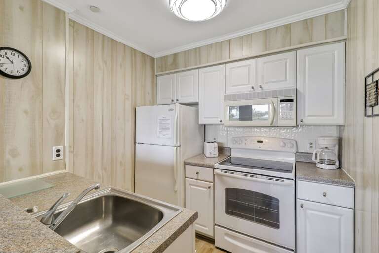 Full sized kitchen for all those fun vacation meals and snacks!  