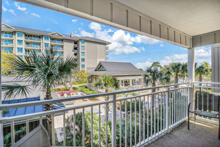      ***Pool pictured is the Hilton Ocean Oak***
This is not the pool for Ocean Dunes 204. The pool for Ocean Dunes is in front of Ocean Dunes and pictured below.