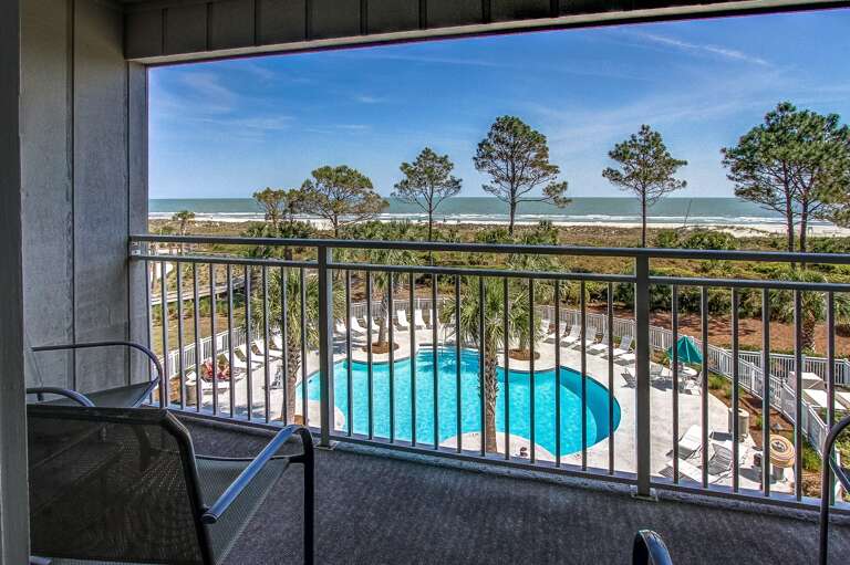 Wonderful place to relax, enjoy the view and have a beverage!  Wonderful place to relax, enjoy the view and have a beverage!