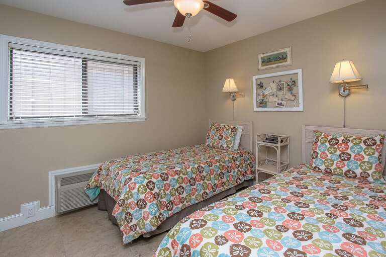 Twin beds in guest bedroom