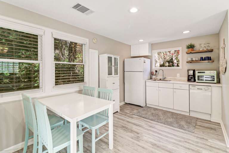 Dinning area in guest house Dinning area in guest house