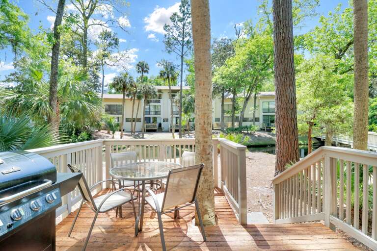 Beautiful trees, lagoon view and great place for a beverage and BBQ!
