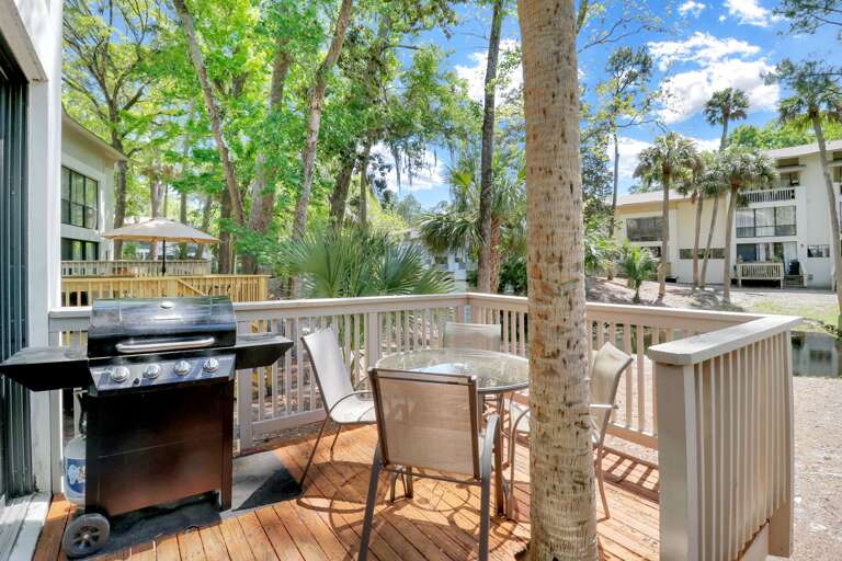 Great place for a BBQ on your gas grill overlooking a lagoon!