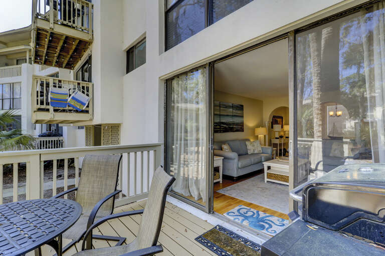 First floor deck off the living room 