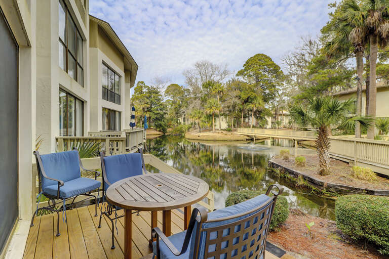 What a lovely space to enjoy a meal or beverage.  