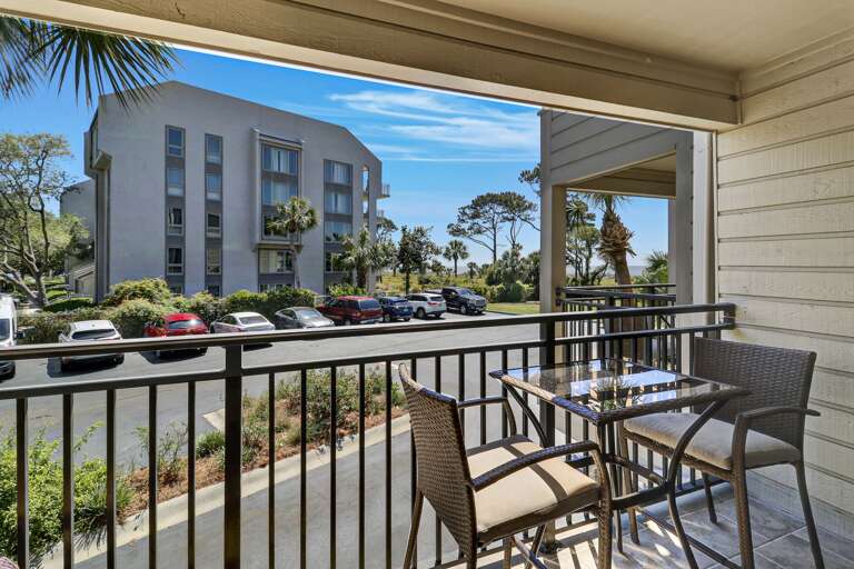 Sunny spot to have morning or afternoon beverages!