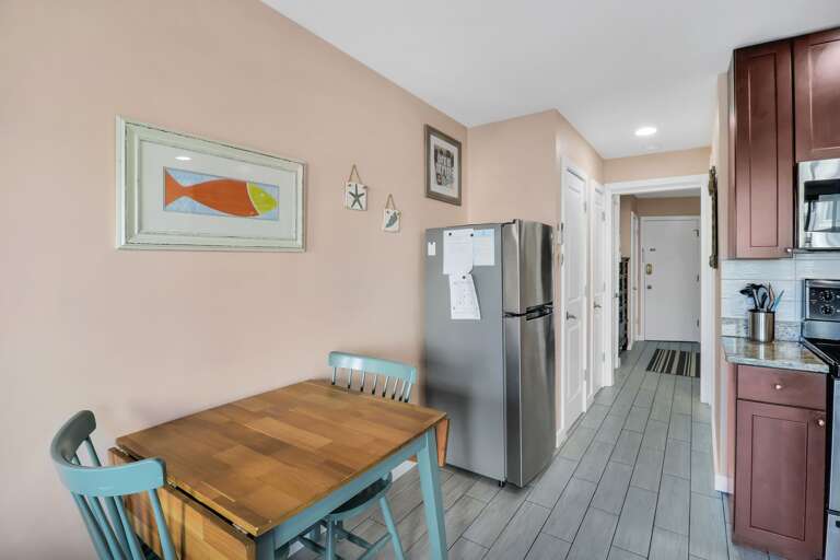 Enjoy your meals away from home on this quaint table for two. Enjoy your meals away from home on this quaint table for two.