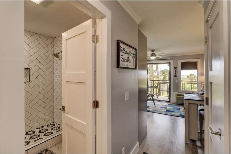 Upon entry into this beautiful newly renovated unit your sights are drawn to the windows and balcony overlooking the Atlantic Ocean. Upon entry into this beautiful newly renovated unit your sights are drawn to the windows and balcony overlooking the Atlantic Ocean.