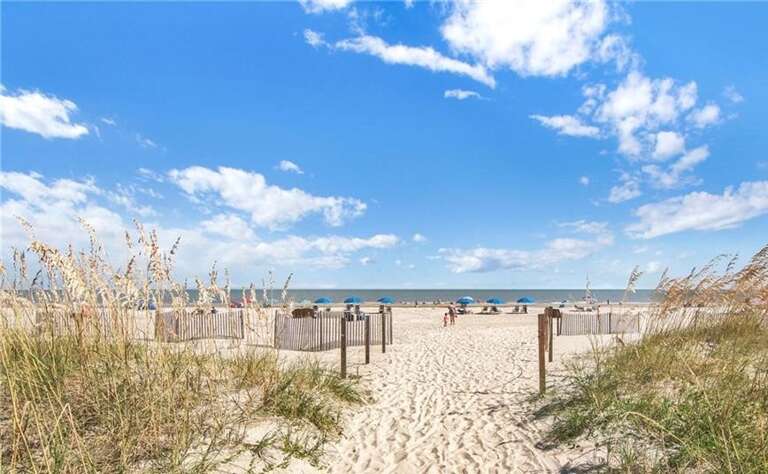 Hilton Head's white sand beach is just steps away from Seaside II. Hilton Head's white sand beach is just steps away from Seaside II.