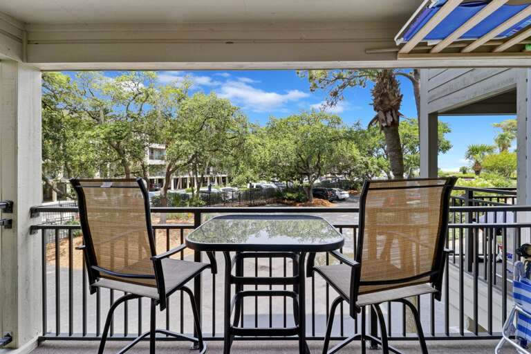 Lovely space to enjoy a morning or evening beverage.   Lovely space to enjoy a morning or evening beverage.