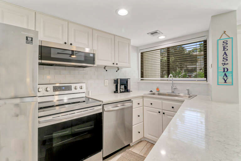 Updated kitchen great for cooking with the family!