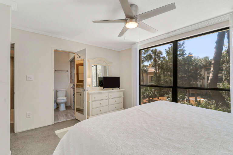 The Master bed features a king size mattress, and a master bath 