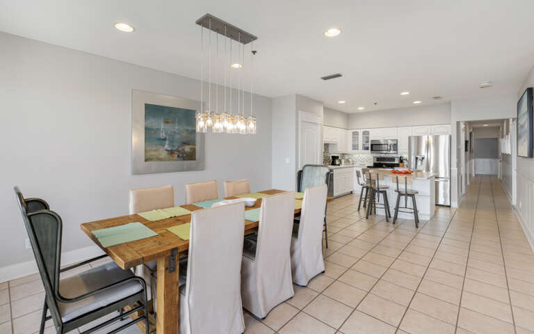 Open-Concept Dining Area Adjacent to Kitchen