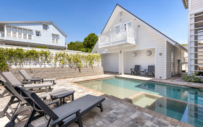 Private Vacation Rental With Pool And Sun Loungers Private Vacation Rental With Pool And Sun Loungers