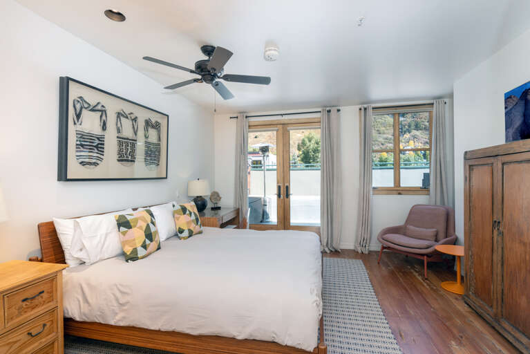 Large, spacious master bedroom with private deck access and red rock views to the north. Large, spacious master bedroom with private deck access and red rock views to the north.