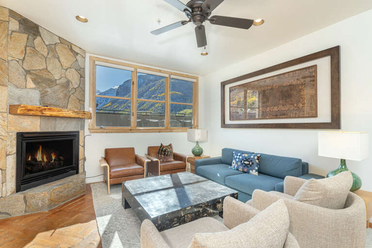 Exceptional views of Ajax Peak, Ballard Peak and Bear Creek.