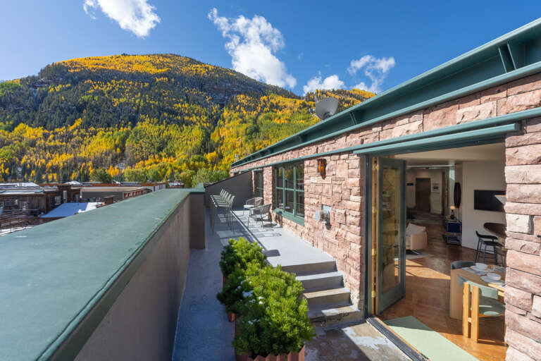 Open the French doors and let the outside in! Open the French doors and let the outside in!