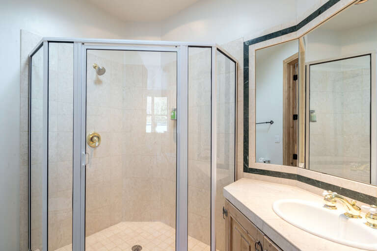 Full bath associated with King bedroom.