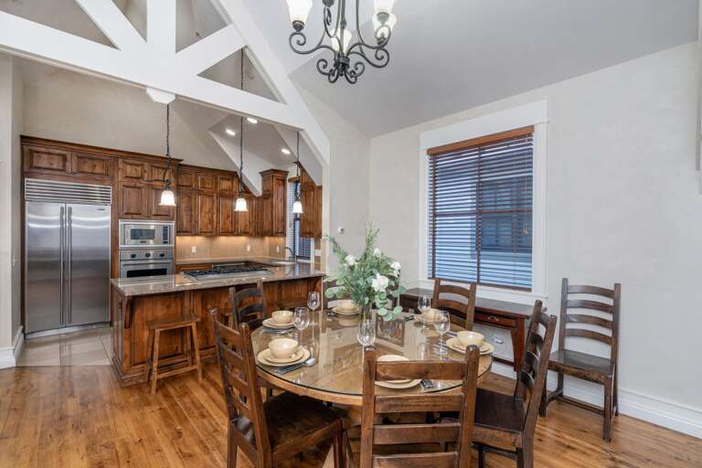 Dining table for 6 and kitchen area Dining table for 6 and kitchen area