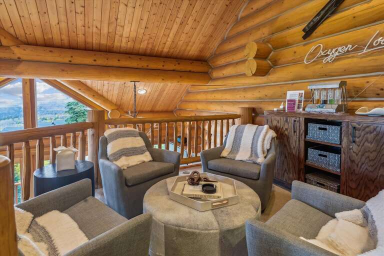 Oxygen Lounge! A rare amenity!. After a day of skiing or hiking in beautiful Telluride you will love being revitalized in our Oxygen Lounge. 