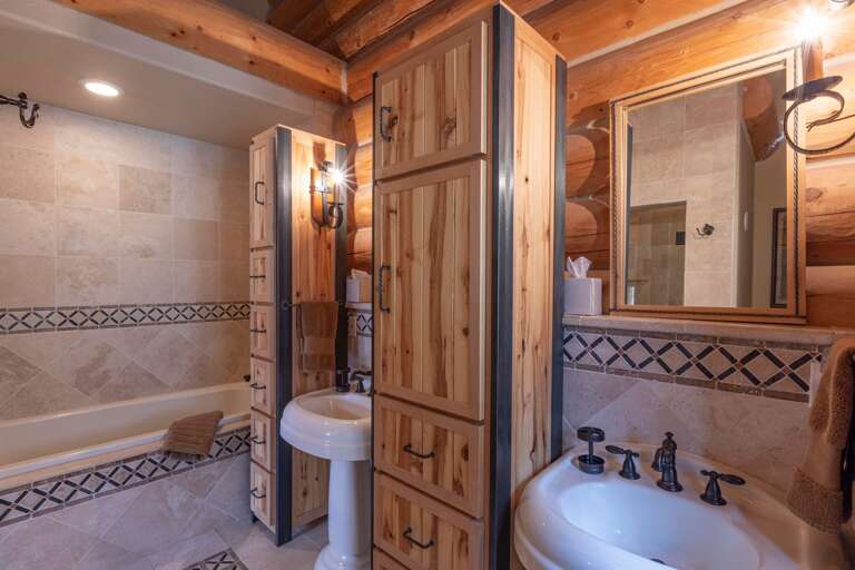 Master top floor ensuite bathroom with double vanities. Master top floor ensuite bathroom with double vanities.