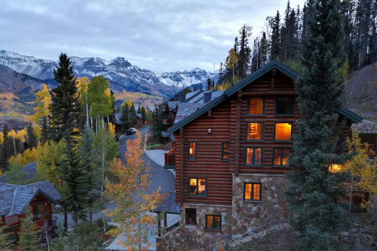Northern view with snow capped mountains and fall colors. First Tracks is illuminated and located ON the Sundance ski run! Northern view with snow capped mountains and fall colors. First Tracks is illuminated and located ON the Sundance ski run!
