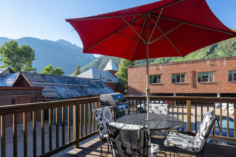 View of Ballard Mountain and Courthouse on main street.
