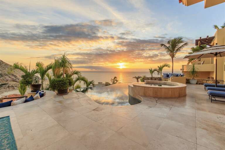 Casa Bella 5bdrm Unobstructed Ocean/beach views at a Discounted rate!