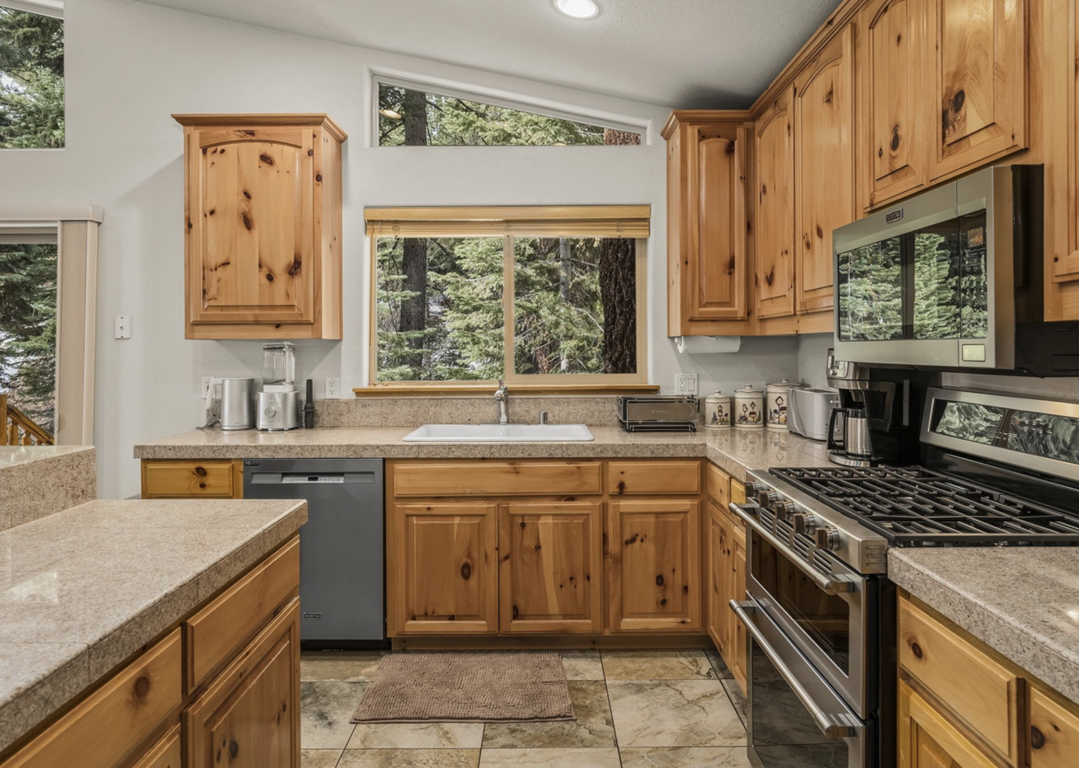 943 Divot Court Incline Village Nevada 3 Bedroom Vacation Home for