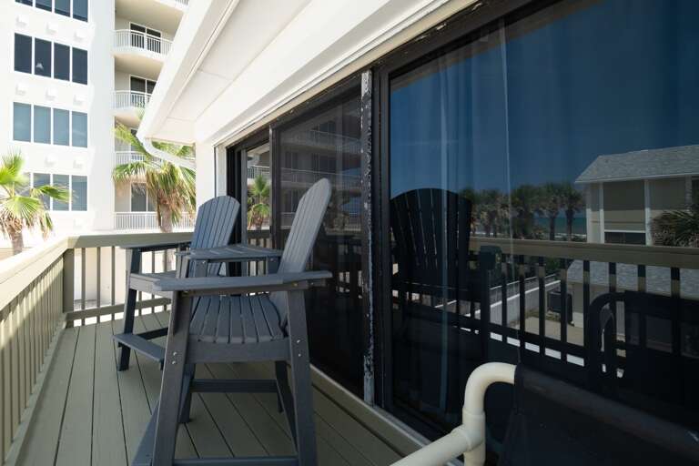 Step out onto the private balcony off the master bedroom and soak in peaceful ocean views.