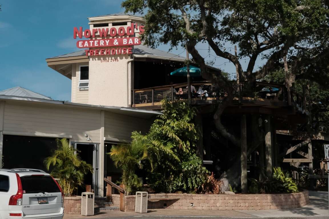 Norwood's Treehouse Bar and Restaurant is a local favorite, and Sea Coast Gardens is surrounded by many great local dining spots for you to explore Norwood's Treehouse Bar and Restaurant is a local favorite, and Sea Coast Gardens is surrounded by many great local dining spots for you to explore