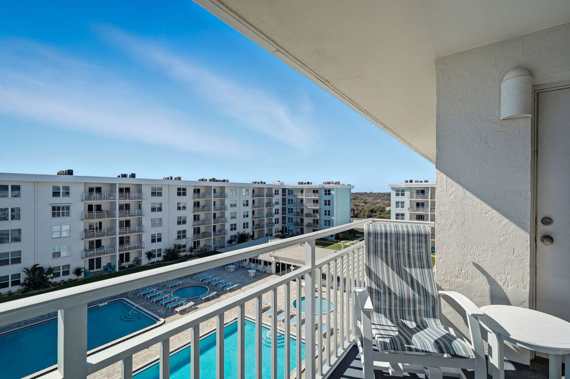 Enjoy the peace and privacy of a 5th-floor balcony, with no one above you and spectacular ocean and pool views Enjoy the peace and privacy of a 5th-floor balcony, with no one above you and spectacular ocean and pool views