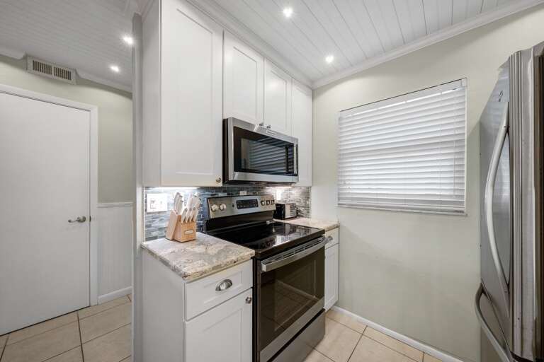 This kitchen features top-of-the-line stainless steel appliances This kitchen features top-of-the-line stainless steel appliances