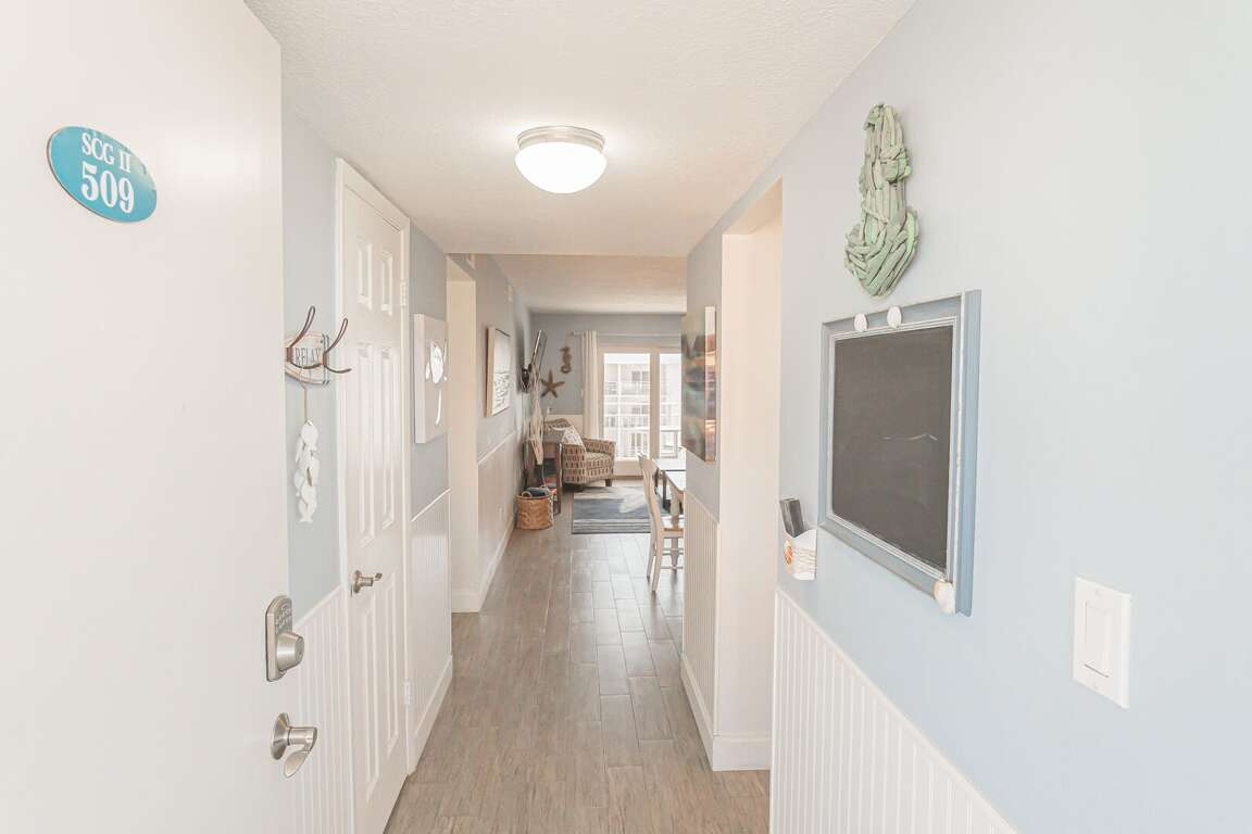 Hallway to the living space Hallway to the living space