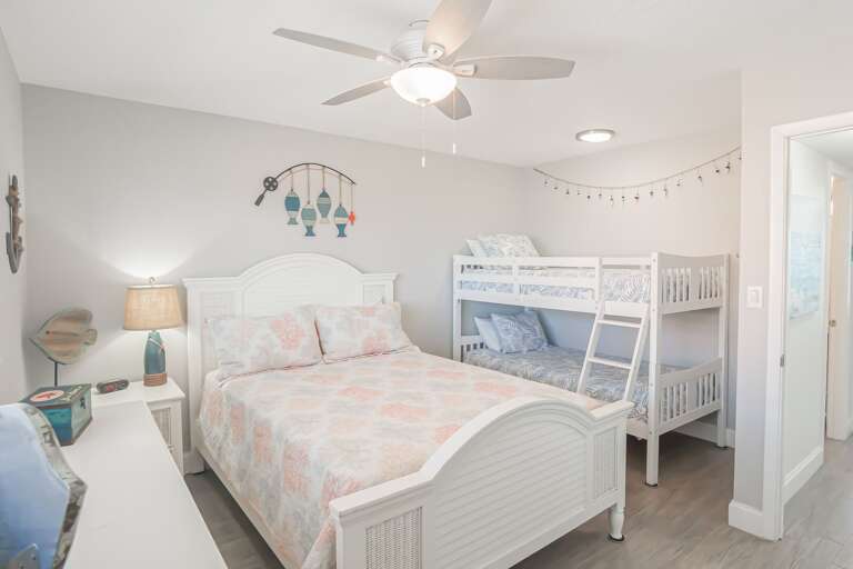 Secondary bedroom with plenty of beds Secondary bedroom with plenty of beds