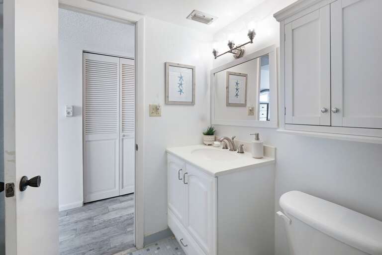 Master Bathroom Master Bathroom