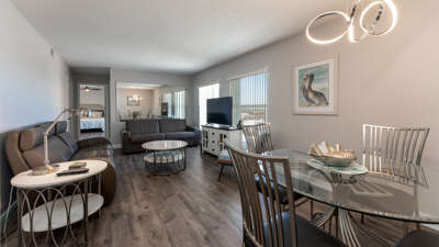 Welcome to the Stylish Beach Stunner!