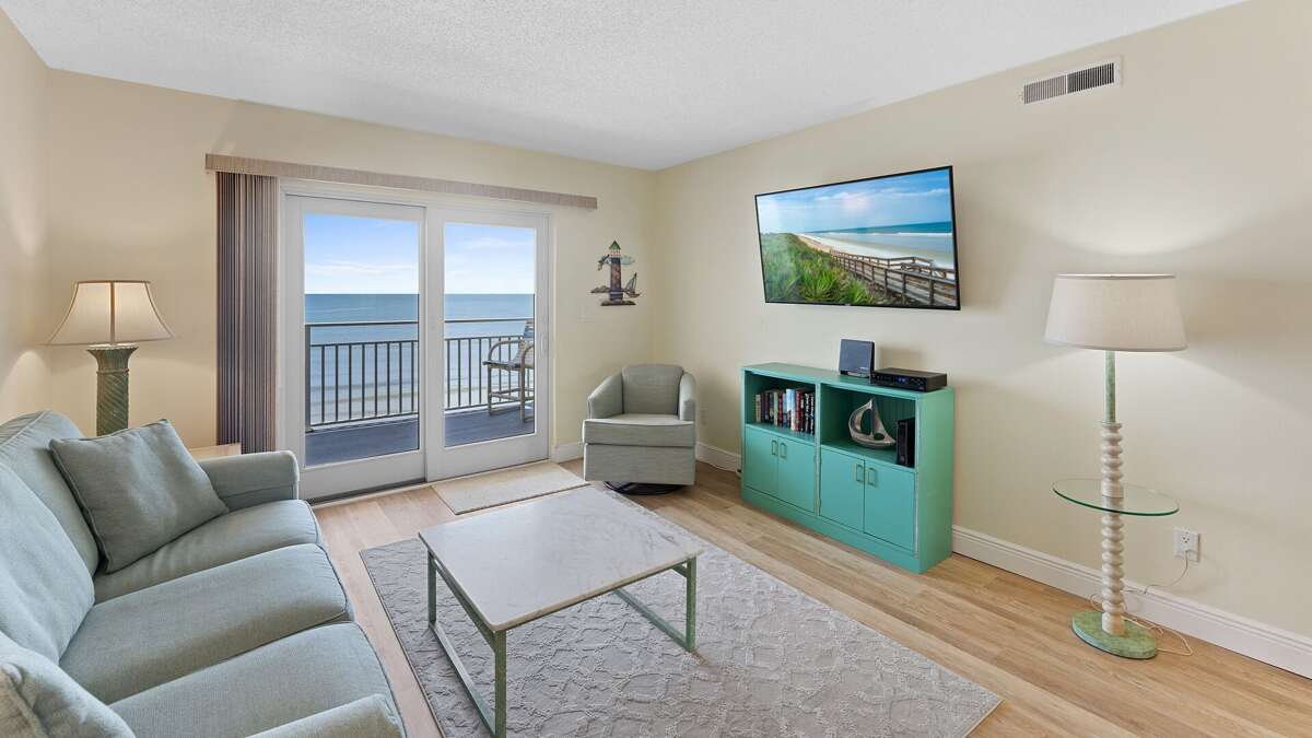 Oceanfront Living Room Oceanfront Living Room