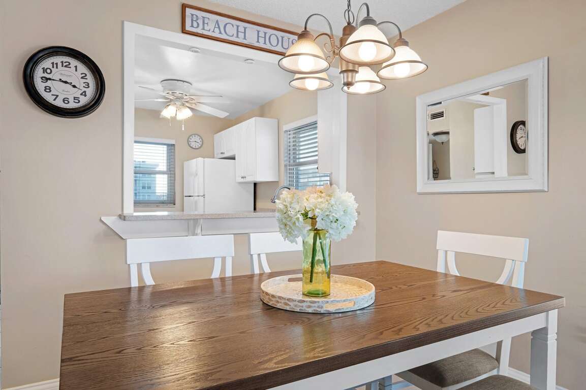 The dining room is the perfect place to enjoy meals with loved ones The dining room is the perfect place to enjoy meals with loved ones